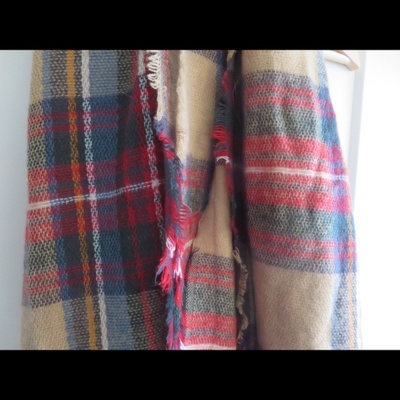Plaid Blanket Scarf - Picture 2 of 3